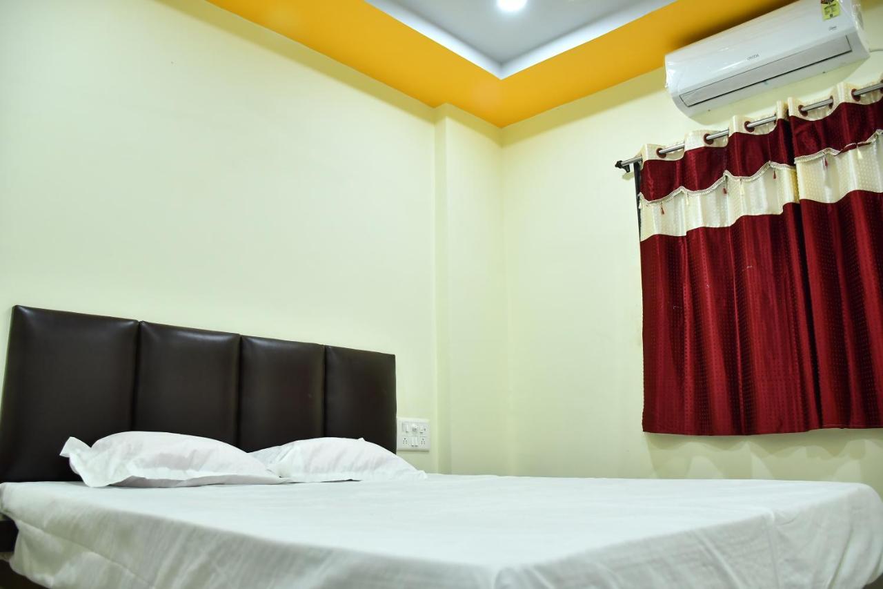 Hotel Kalika Residency Akalkot Exterior photo